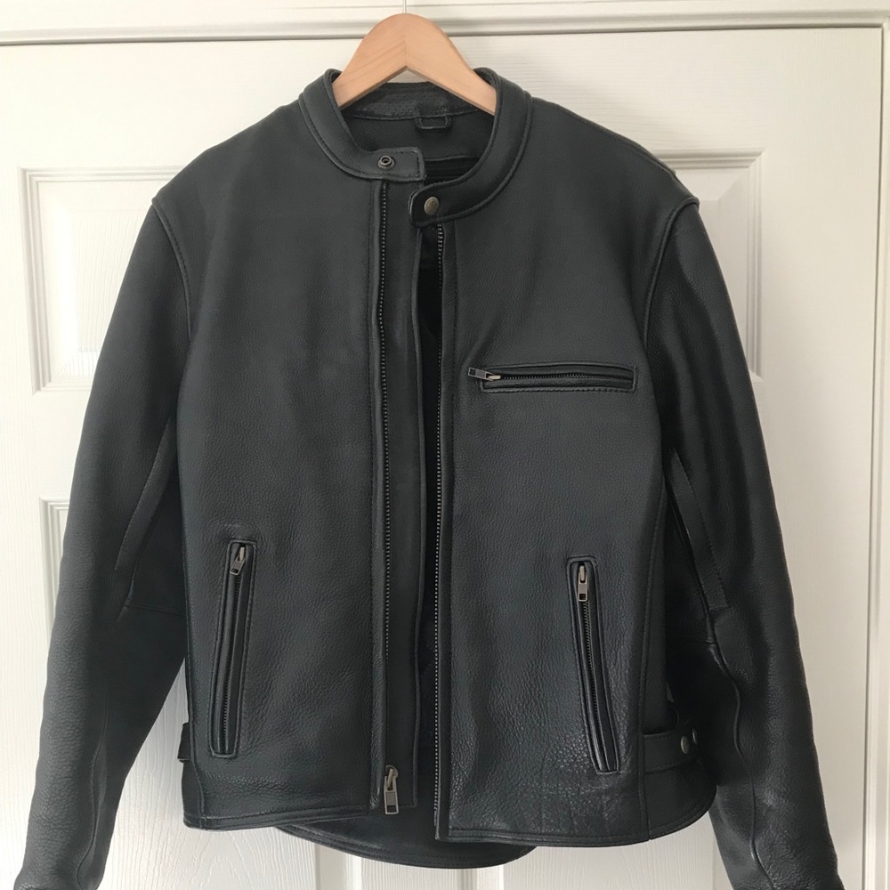 Men’s Leather Jacket, perfect condition!!